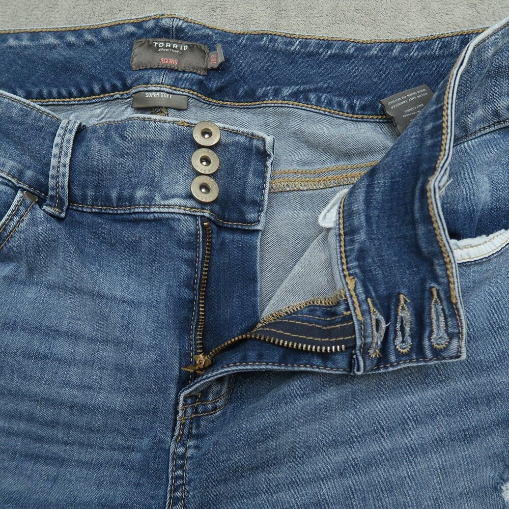 Torrid Jeans Women's Size 18R Blue High-Rise Jegging Denim 28" Inseam Destroyed - Picture 2 of 16